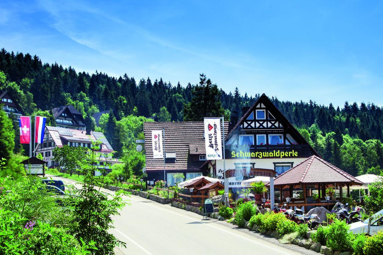 Hotel-Berggasthof Schwarzwaldperle Sasbachwalden Exterior foto