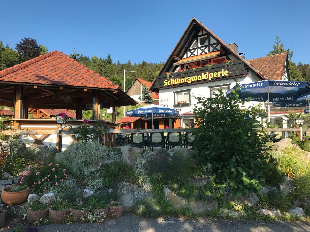 Hotel-Berggasthof Schwarzwaldperle Sasbachwalden Exterior foto
