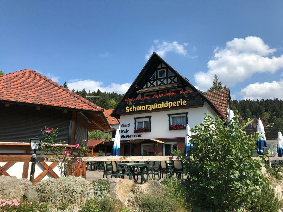 Hotel-Berggasthof Schwarzwaldperle Sasbachwalden Exterior foto